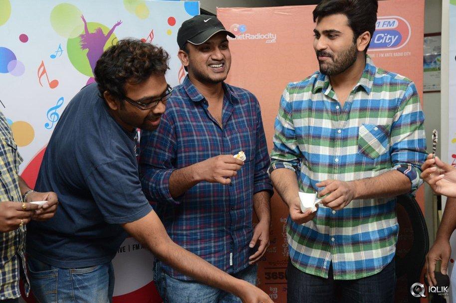 Express-Raja-Movie-Team-at-Radio-City